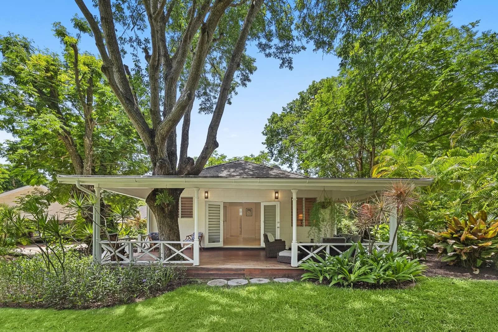 Sandy Lane, Serenade Cottage