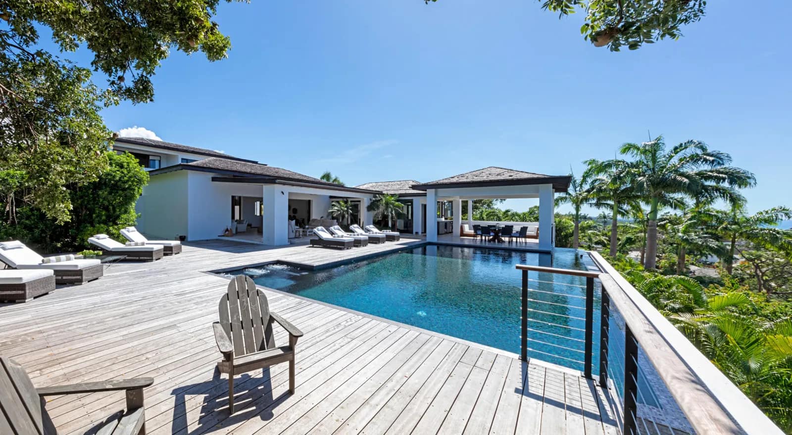 Westmoreland Ridge, Sundeck House